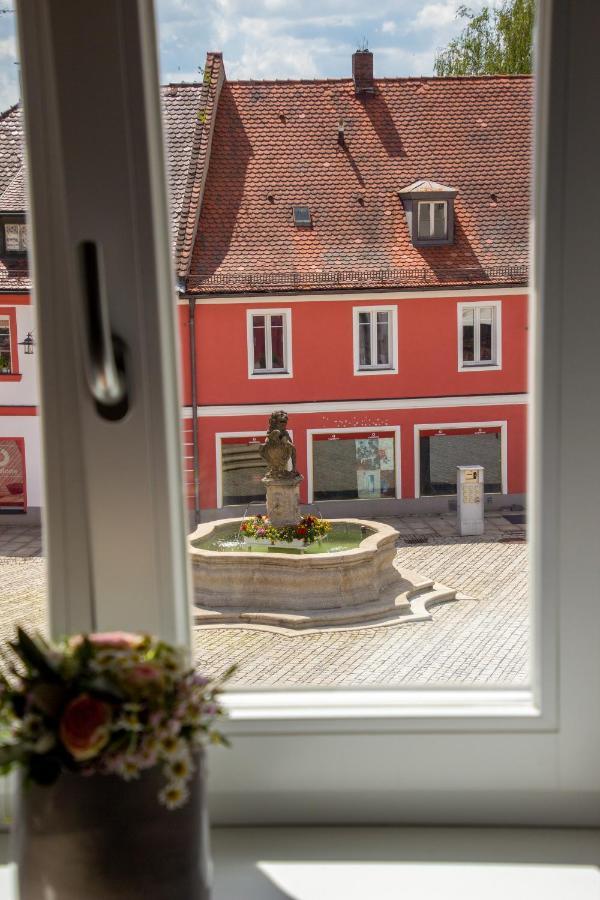Hotelgasthof Bayerischer Hof Зулцбах-Розенберг Екстериор снимка