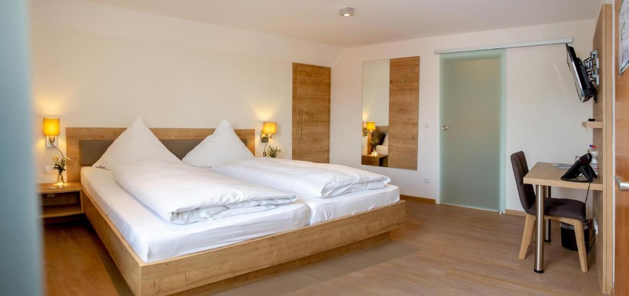 Hotelgasthof Bayerischer Hof Зулцбах-Розенберг Екстериор снимка